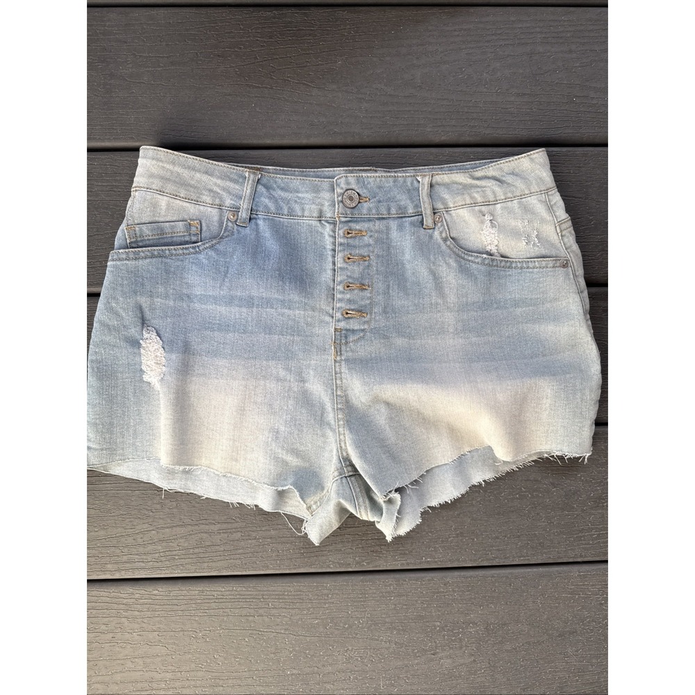 Love Tree Denim blue jean shorts size Large NEW‎ WITHOUT TAGS
